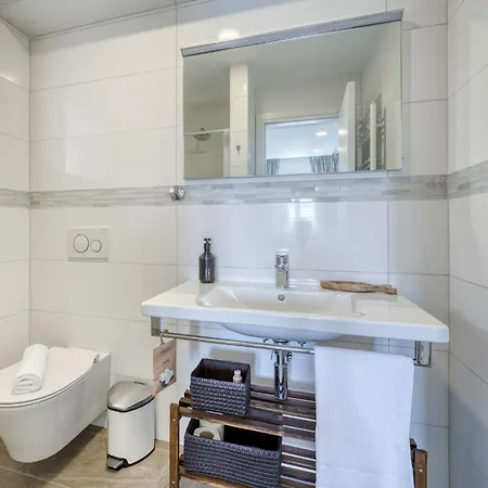 Conrad By Interhome * Abbazia