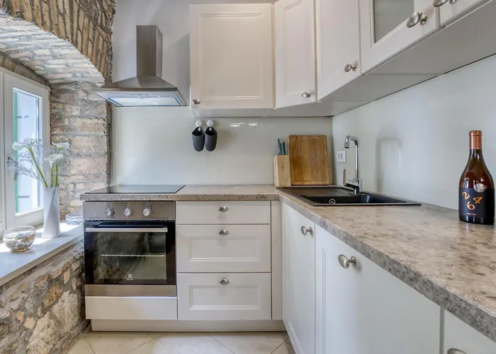 Conrad By Interhome Tatil Evi Opatija