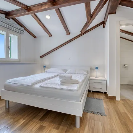 Dom wakacyjny Conrad By Interhome Opatija